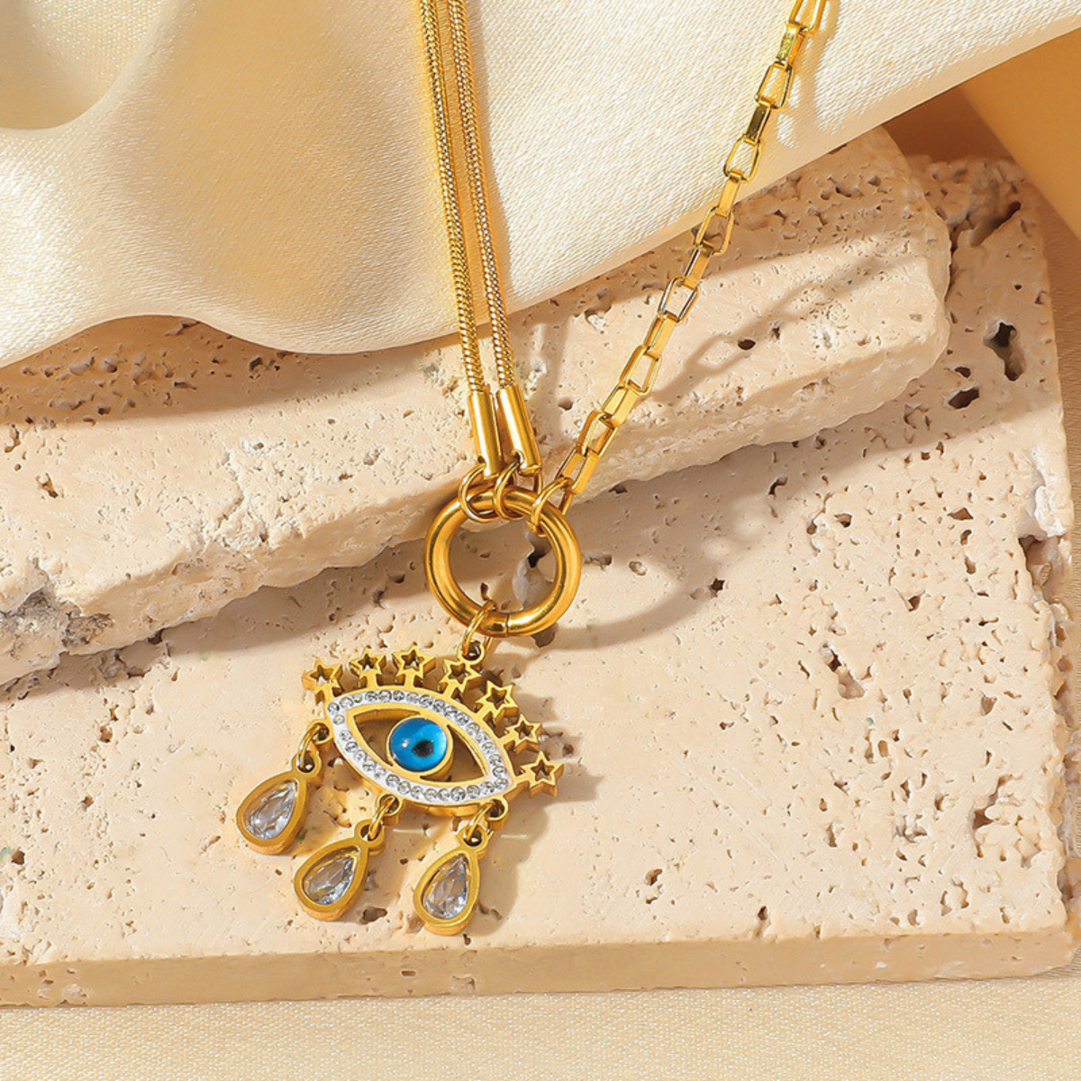Cordelia Crystal Pendant